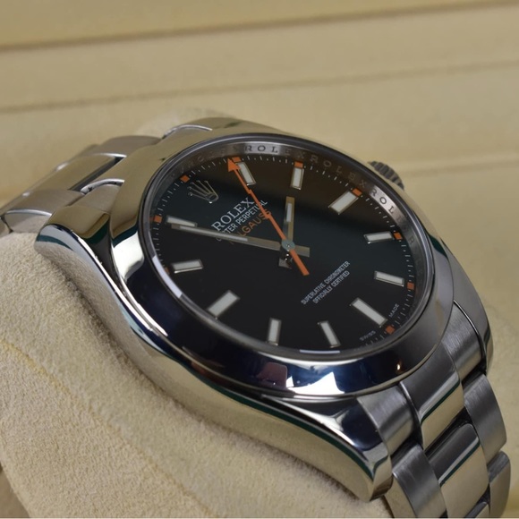 ROLEX MILGAUSS -  116400 - 40mm - discontinued model - Picture 5 of 12
